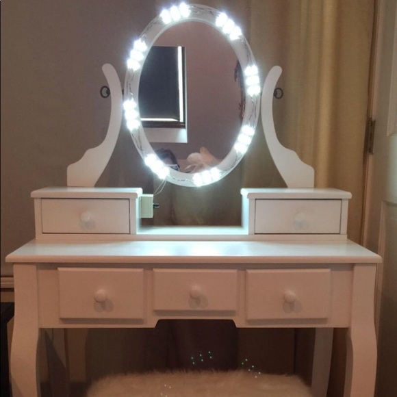 Premium Women’s Pearl White Vanity Table + Stool - Picture 3 of 8